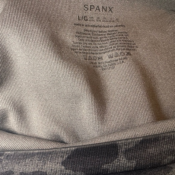 Spanx Look At Me Now Seamless Leggings Heather Gray Camo Stretch Size Large - Picture 6 of 8